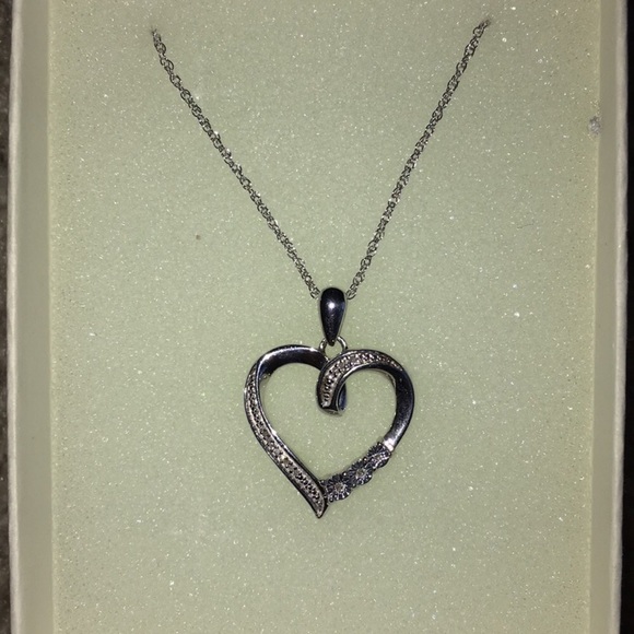 Kay Jewelers Heart Necklace - Picture 2 of 4